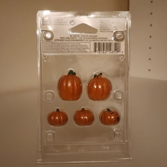 LEMAX SPOOKY TOWN 2017 Orange Happy Pumpkin Family of 5 New #14852 - Picture 3 of 11